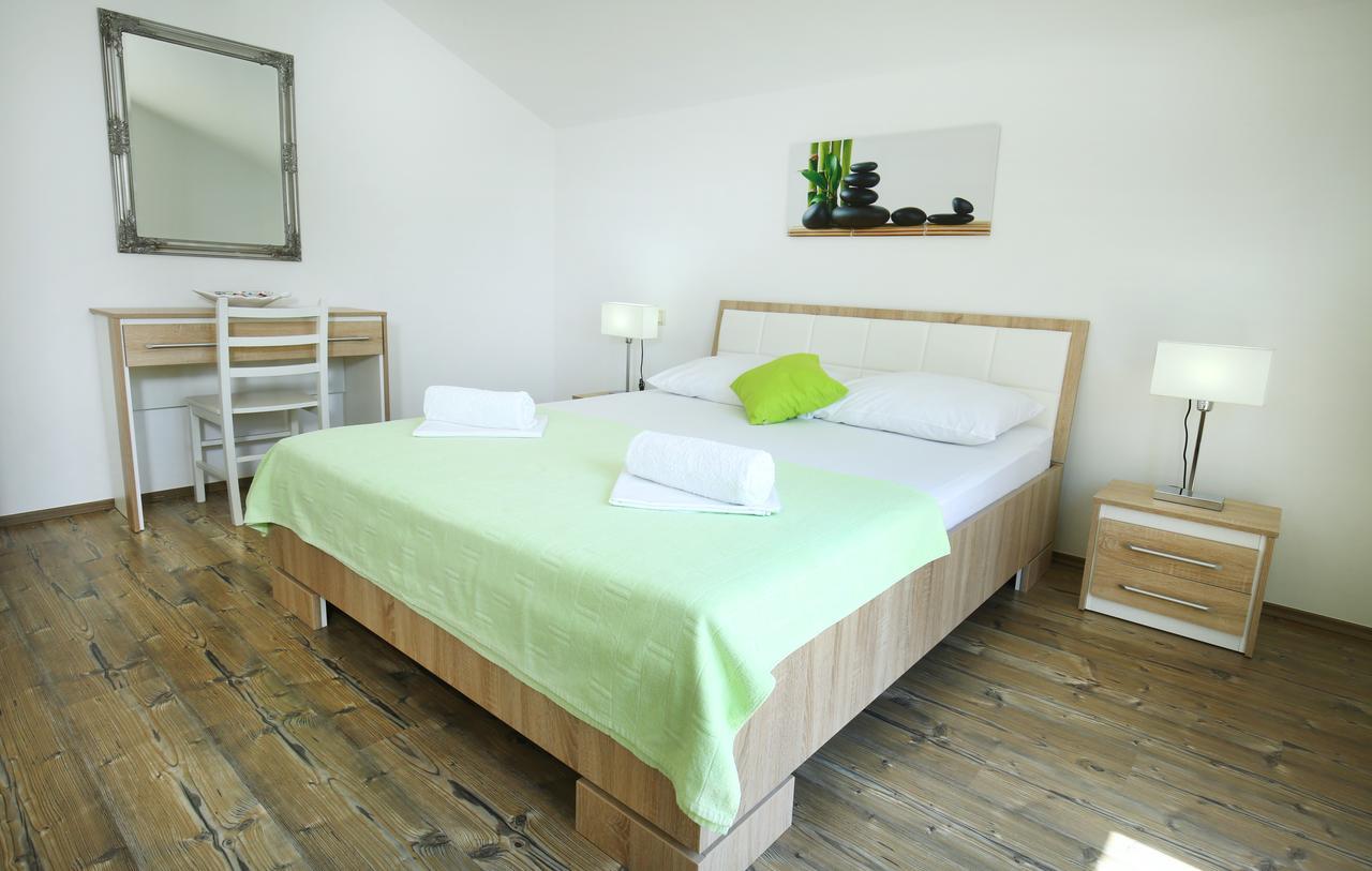 Apartments Nemira Exclusive Omiš Zewnętrze zdjęcie
